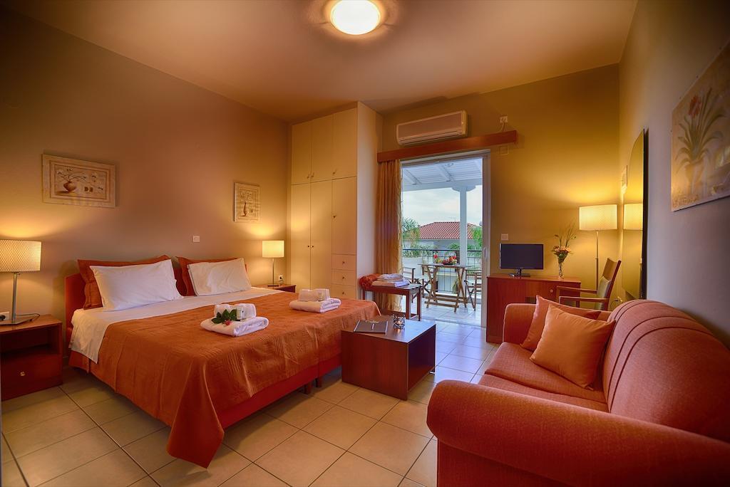 Theoxenia Hotel Apartments 크라니 객실 사진