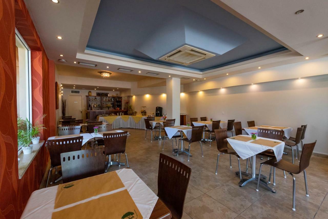 Theoxenia Hotel Apartments 크라니 외부 사진